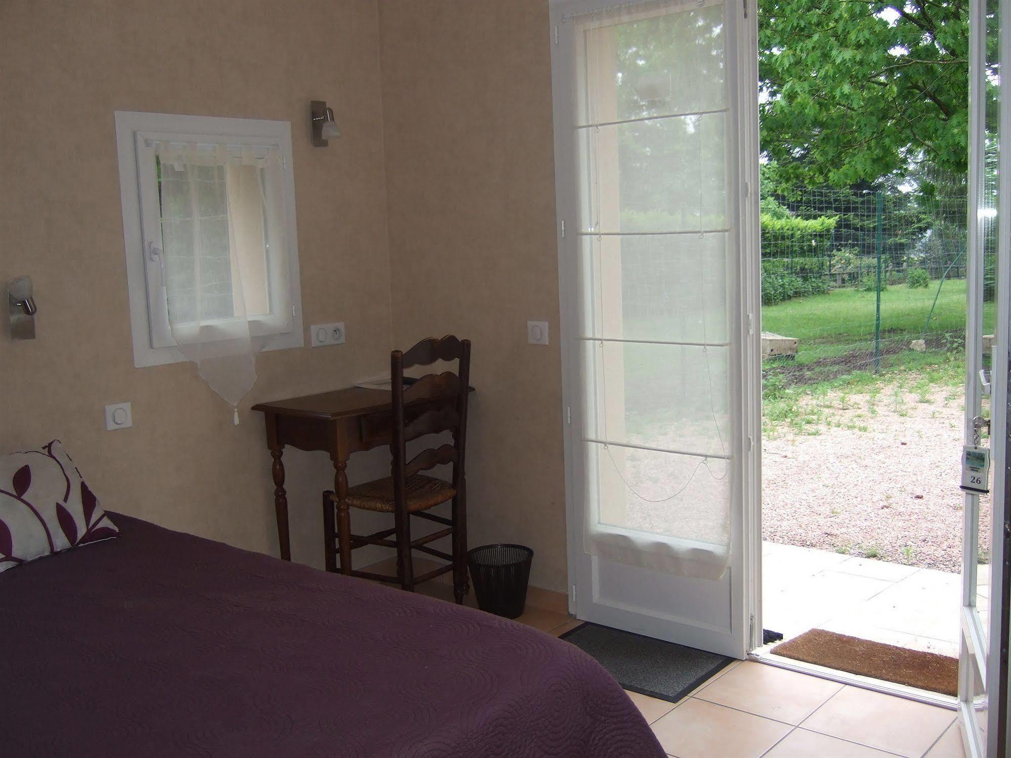 Auberge de l'Orisse Varennes-sur-Allier Exterior foto